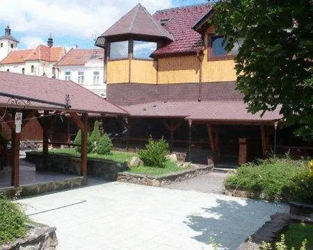 U Holuba Inn