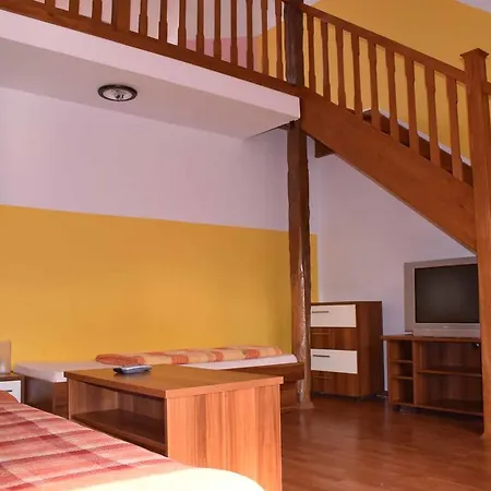 U Holuba Inn